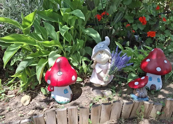 Flower House Tatil Evi Pitrofos