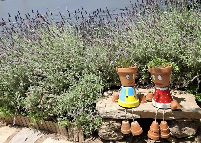 Flower House Pitrofos